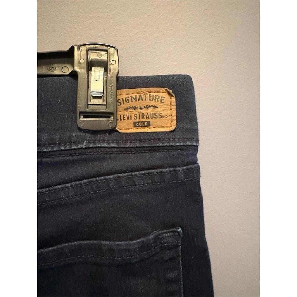 Signature by Levi Strauss Totally Shaping Pull-On Skinny Jeans Dark Wash - Picture 6 of 10